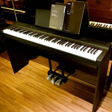 YAMAHA P125 黑色