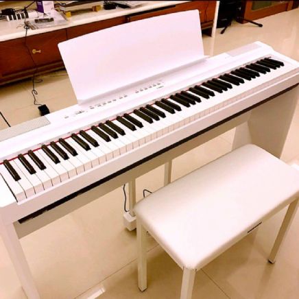 YAMAHA P125白色